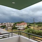 Stella * Néa Péramos