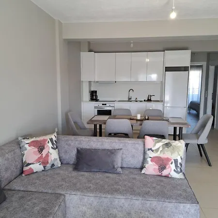 Stella Неа-Перамос