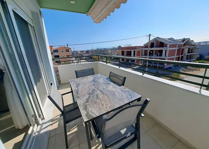 Stella Apartament Néa Péramos