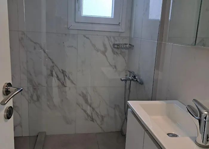 Stella Néa Péramos